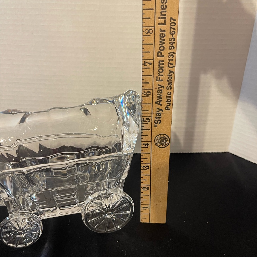 Crystal Clear Glass Wagon Decor - Picture 4 of 8